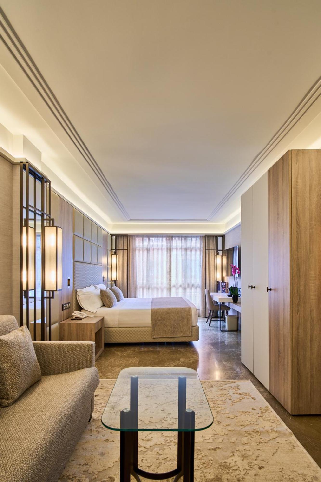 Vp Madrono Hotel Madrid Exterior photo